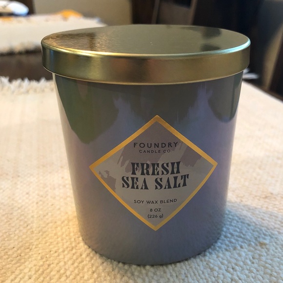 Fresh Sea Salt Foundry candle - Picture 1 of 4